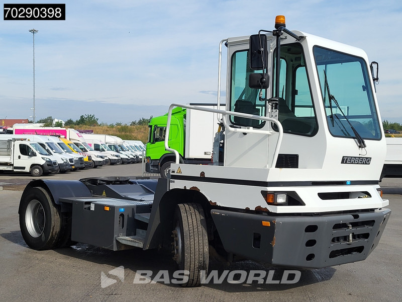 Terberg YT222 4X2 NL-Truck EPA Big-Axle Hebesattel - Termināļa traktors: foto 3 Terberg YT222 4X2 NL-Truck EPA Big-Axle Hebesattel - Termināļa traktors: foto 3