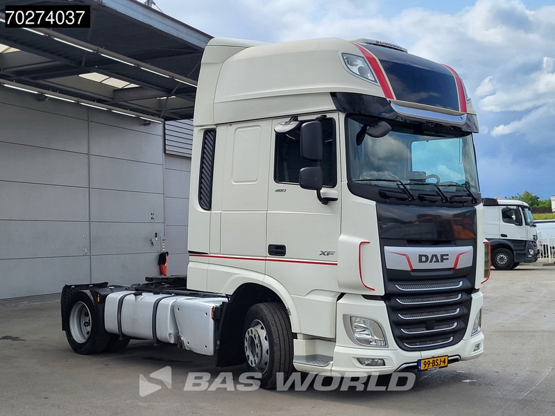 DAF XF 480 XF 4X2 DAMAGED! NL-Truck Mega 2X Tanks ACC Standklima Euro 6 - Vilcējs: foto 3 DAF XF 480 XF 4X2 DAMAGED! NL-Truck Mega 2X Tanks ACC Standklima Euro 6 - Vilcējs: foto 3