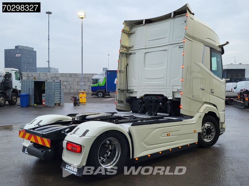 DAF XG+ 530 4X2 Top Condition! XG+ Retarder 2xTanks Leather Alcoa's Standklima ACC Euro 6 - Vilcējs: foto 5 DAF XG+ 530 4X2 Top Condition! XG+ Retarder 2xTanks Leather Alcoa's Standklima ACC Euro 6 - Vilcējs: foto 5