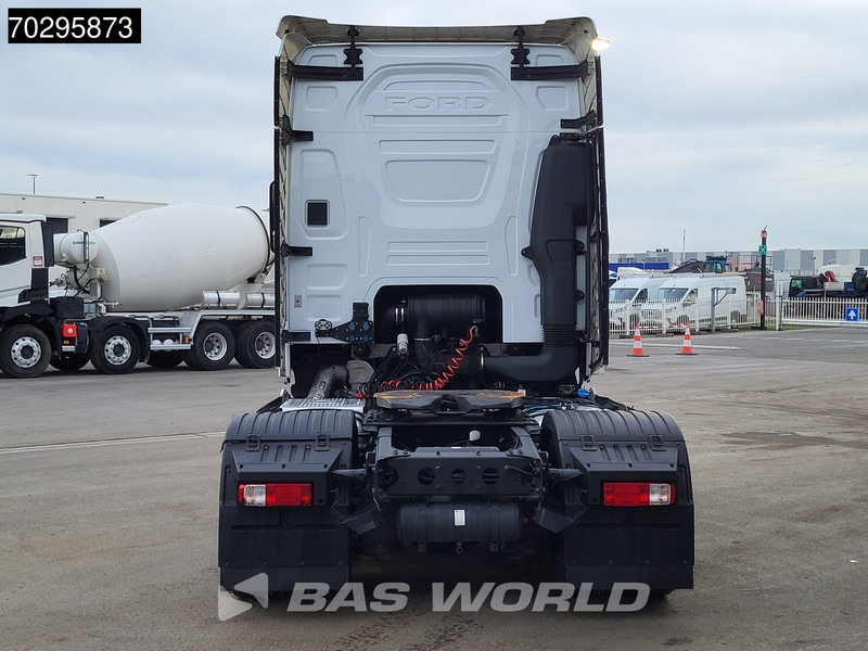 Ford F-Max 500 4X2 Retarder 2x Tanks Standklima Euro 6 - Vilcējs: foto 3 Ford F-Max 500 4X2 Retarder 2x Tanks Standklima Euro 6 - Vilcējs: foto 3