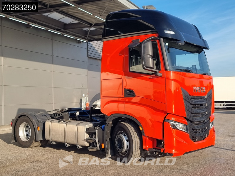 Iveco S-Way 490 4X2 DAMAGED! chassis bent 2x Tanks LED Navi Euro 6 - Vilcējs: foto 3 Iveco S-Way 490 4X2 DAMAGED! chassis bent 2x Tanks LED Navi Euro 6 - Vilcējs: foto 3