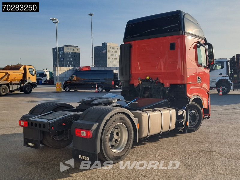 Iveco S-Way 490 4X2 DAMAGED! chassis bent 2x Tanks LED Navi Euro 6 - Vilcējs: foto 5 Iveco S-Way 490 4X2 DAMAGED! chassis bent 2x Tanks LED Navi Euro 6 - Vilcējs: foto 5