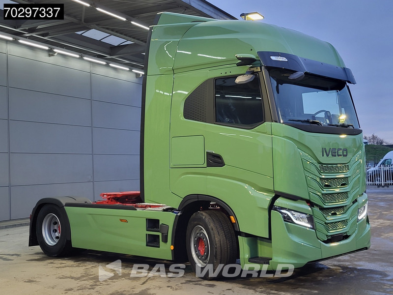 Iveco S-Way 580 4X2 NEW! LED Standklima ACC Navi Euro 6 - Vilcējs: foto 3 Iveco S-Way 580 4X2 NEW! LED Standklima ACC Navi Euro 6 - Vilcējs: foto 3