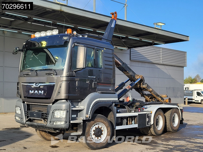 MAN TGS 33.510 TGS 6X6 Tractorhead + hooklift 20t AJK 5th wheel Wechselsystem Retarder Automatic - Vilcējs: foto 5 MAN TGS 33.510 TGS 6X6 Tractorhead + hooklift 20t AJK 5th wheel Wechselsystem Retarder Automatic - Vilcējs: foto 5