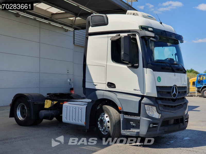 Mercedes-Benz Actros 1843 4X2 StreamSpace Retarder ADR Standklima - Vilcējs: foto 3 Mercedes-Benz Actros 1843 4X2 StreamSpace Retarder ADR Standklima - Vilcējs: foto 3