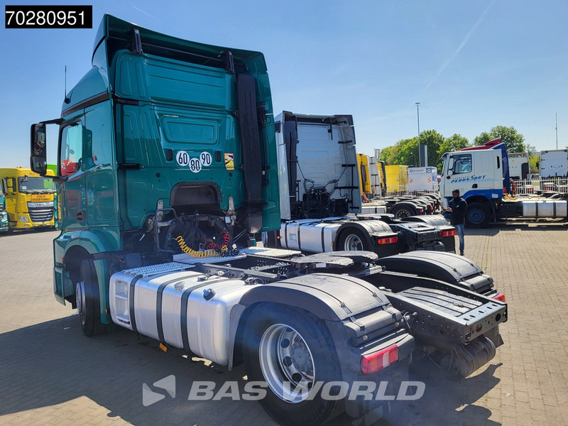 Mercedes-Benz Actros 1843 Actros 4X2 StreamSpace Euro 6 - Vilcējs: foto 2 Mercedes-Benz Actros 1843 Actros 4X2 StreamSpace Euro 6 - Vilcējs: foto 2