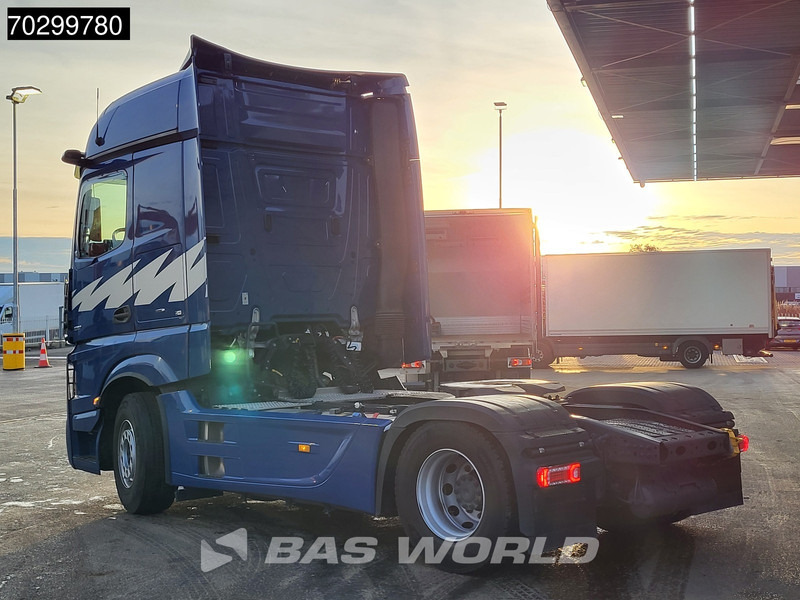 Mercedes-Benz Actros 1851 4X2 BigSpace Retarder 2x Tanks Full-Air Standklima - Vilcējs: foto 2 Mercedes-Benz Actros 1851 4X2 BigSpace Retarder 2x Tanks Full-Air Standklima - Vilcējs: foto 2