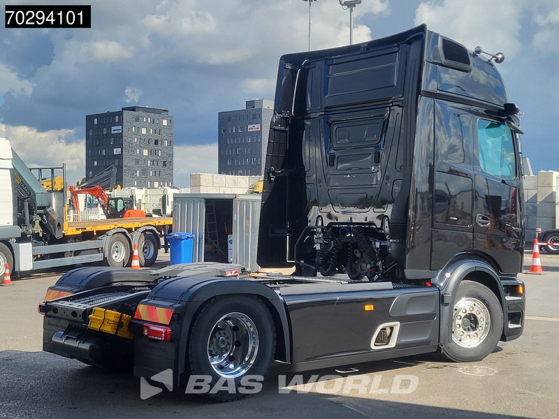 Mercedes-Benz Actros L 1863 4X2 NEW! Retarder Full-Air Leder Standklima 2x Tanks MirrorCam Navi PPC Alcoa's LED Euro 6 - Vilcējs: foto 5 Mercedes-Benz Actros L 1863 4X2 NEW! Retarder Full-Air Leder Standklima 2x Tanks MirrorCam Navi PPC Alcoa's LED Euro 6 - Vilcējs: foto 5
