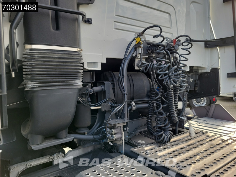 Renault T 480 4X2 Low Mileage! 80% Tyres NL-Truck HSC 2x Tanks - Vilcējs: foto 5 Renault T 480 4X2 Low Mileage! 80% Tyres NL-Truck HSC 2x Tanks - Vilcējs: foto 5