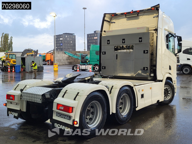 Scania R650 R 6X4 Full-Air! Retarder ACC Hydraulik Leder Navi Euro 6 - Vilcējs: foto 5 Scania R650 R 6X4 Full-Air! Retarder ACC Hydraulik Leder Navi Euro 6 - Vilcējs: foto 5