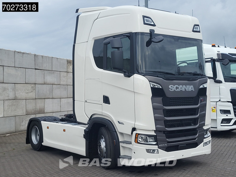 Scania S460 4X2 NEW! Retarder 2x Tanks ACC Navi Standklima - Vilcējs: foto 3 Scania S460 4X2 NEW! Retarder 2x Tanks ACC Navi Standklima - Vilcējs: foto 3