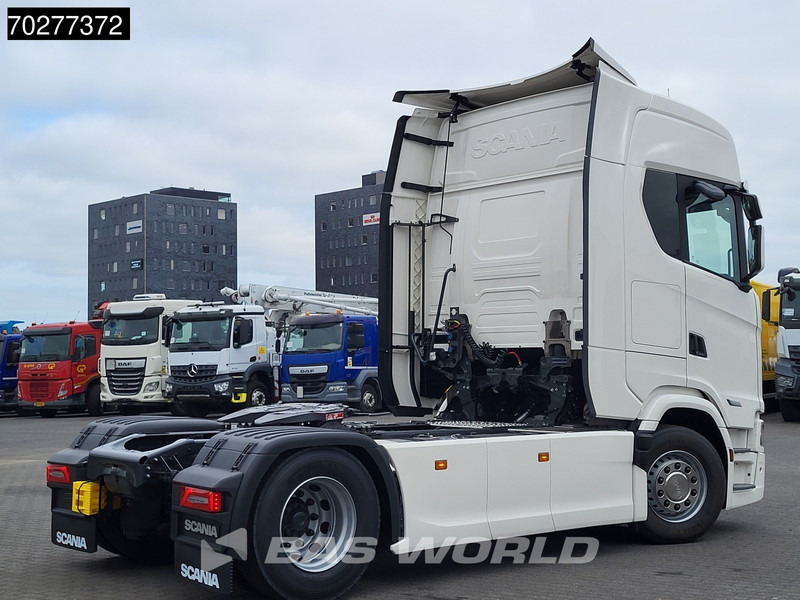 Scania S560 4X2 NEW! Retarder Full-Air 2xTanks Leder Standklima Navi ACC LED - Vilcējs: foto 5 Scania S560 4X2 NEW! Retarder Full-Air 2xTanks Leder Standklima Navi ACC LED - Vilcējs: foto 5