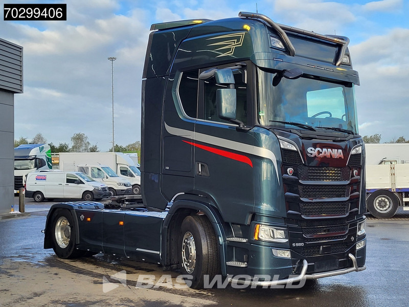 Scania S580 S 4X2 Full-Air Retarder Standairco 2xTanks Leder Navi ACC LED Euro 6 - Vilcējs: foto 3 Scania S580 S 4X2 Full-Air Retarder Standairco 2xTanks Leder Navi ACC LED Euro 6 - Vilcējs: foto 3