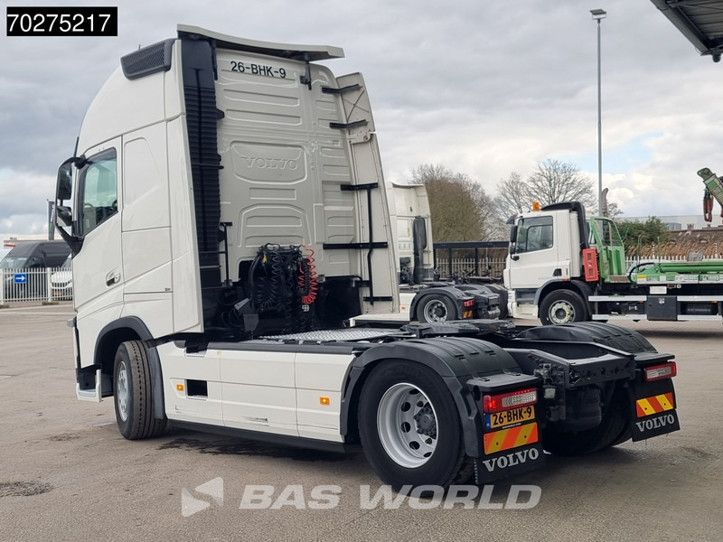 Volvo FH 460 FH 4X2 XL I-park cool 2X Tanks - Vilcējs: foto 2 Volvo FH 460 FH 4X2 XL I-park cool 2X Tanks - Vilcējs: foto 2