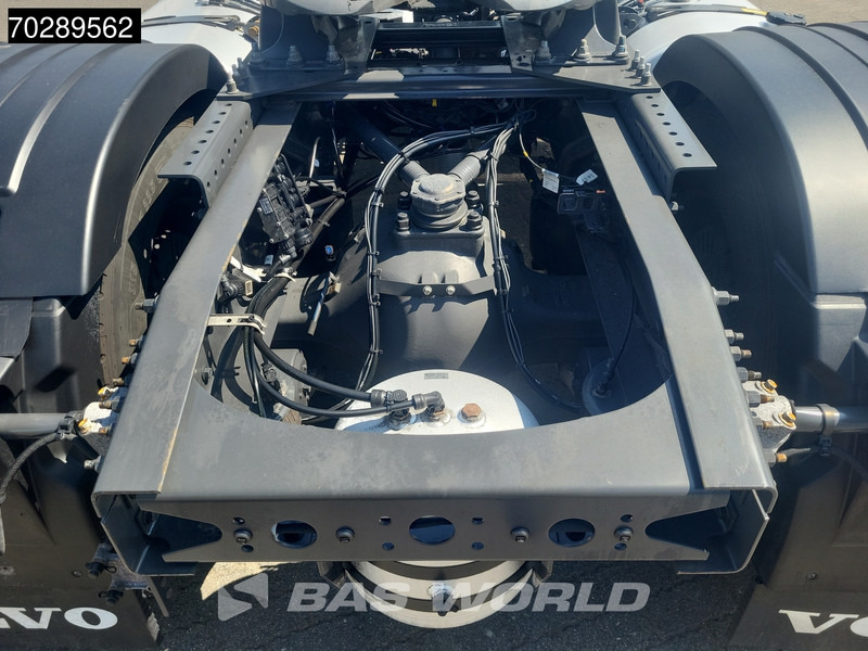 Vilcējs Volvo FH 500 4X2 2xTanks I-ParkCool Navi ACC Euro 6: foto 8 Vilcējs Volvo FH 500 4X2 2xTanks I-ParkCool Navi ACC Euro 6: foto 8