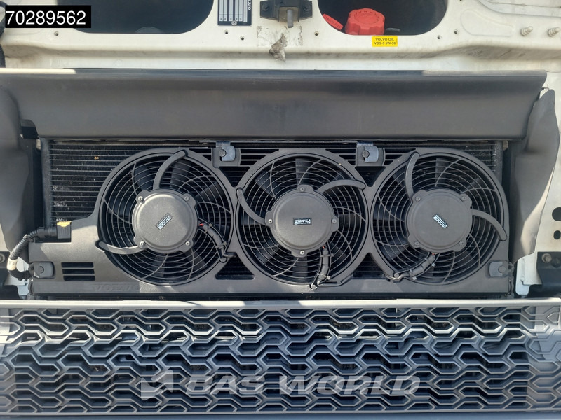 Vilcējs Volvo FH 500 4X2 2xTanks I-ParkCool Navi ACC Euro 6: foto 15 Vilcējs Volvo FH 500 4X2 2xTanks I-ParkCool Navi ACC Euro 6: foto 15