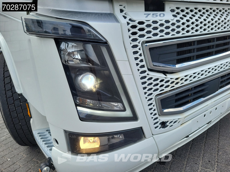 Vilcējs Volvo FH16 750 FH16 6X4 Retarder Liftachse Full-Air Xenon Euro 6: foto 10