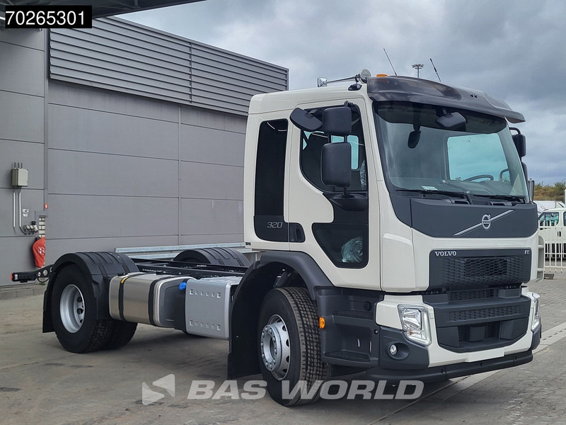 Volvo FE 320 4X2 NEW 18t chassis PTO Preparation Automatic Euro 6 - Šasija kravas automašīna: foto 3 Volvo FE 320 4X2 NEW 18t chassis PTO Preparation Automatic Euro 6 - Šasija kravas automašīna: foto 3