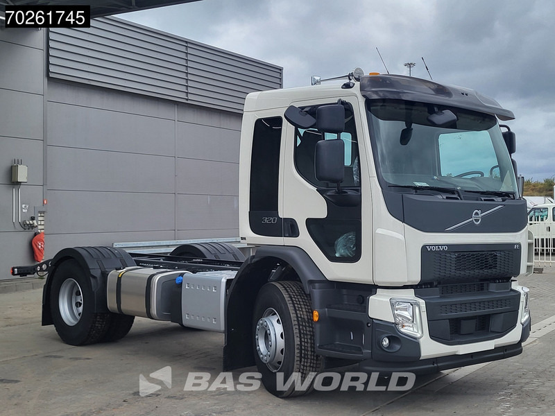 Volvo FE 320 4X2 NEW 18t chassis PTO Preparation Automatic Euro 6 - Šasija kravas automašīna: foto 3 Volvo FE 320 4X2 NEW 18t chassis PTO Preparation Automatic Euro 6 - Šasija kravas automašīna: foto 3