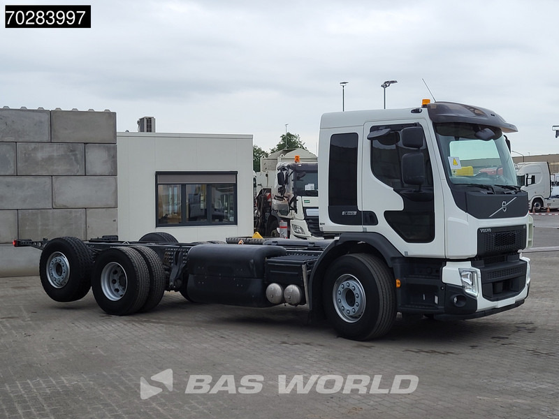 Volvo FE 320 FE 6X2 Retarder 2xTanks CNG Euro 6 - Šasija kravas automašīna: foto 3 Volvo FE 320 FE 6X2 Retarder 2xTanks CNG Euro 6 - Šasija kravas automašīna: foto 3