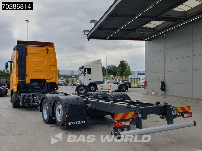 Volvo FH 460 6X2 NEW chassis! Full air Suspension Lift-Axle Navi ACC LED Euro 6 - Šasija kravas automašīna: foto 2 Volvo FH 460 6X2 NEW chassis! Full air Suspension Lift-Axle Navi ACC LED Euro 6 - Šasija kravas automašīna: foto 2