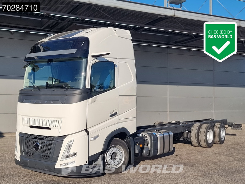 Volvo FH 62 R AERO 6X2 NEW Horsetruck chassis Lift+Lenkachse Dynamic Steering Mirror cam Euro 6 - Šasija kravas automašīna: foto 1 Volvo FH 62 R AERO 6X2 NEW Horsetruck chassis Lift+Lenkachse Dynamic Steering Mirror cam Euro 6 - Šasija kravas automašīna: foto 1