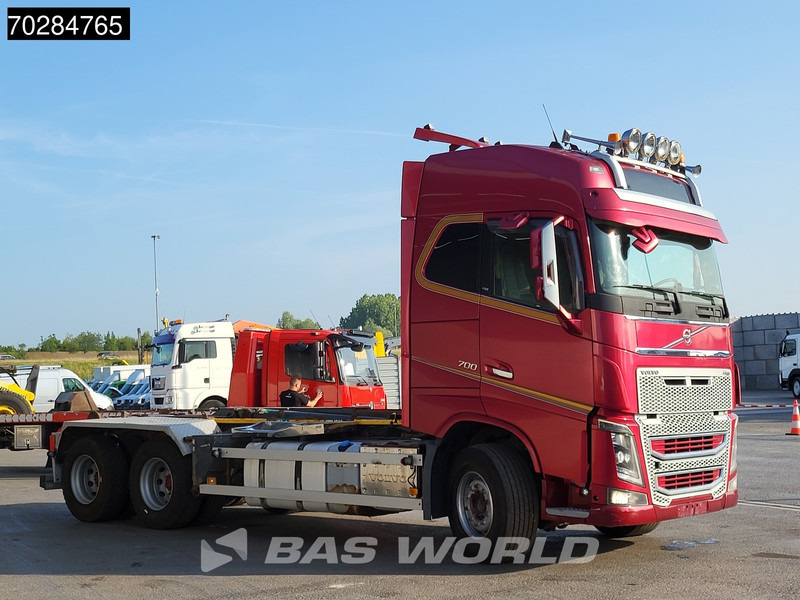 Volvo FH16 700 FH16 6X4 Full Air 20t Hook Xenon Euro 5 - Pacēlājs ar āķi: foto 5 Volvo FH16 700 FH16 6X4 Full Air 20t Hook Xenon Euro 5 - Pacēlājs ar āķi: foto 5