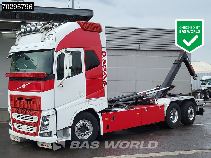 Volvo FH16 750 FH16 6X2 HIAB Multilift XR21S61 Hooklift Lift+steering Axle Automatic Euro 6 - Pacēlājs ar āķi: foto 1 Volvo FH16 750 FH16 6X2 HIAB Multilift XR21S61 Hooklift Lift+steering Axle Automatic Euro 6 - Pacēlājs ar āķi: foto 1