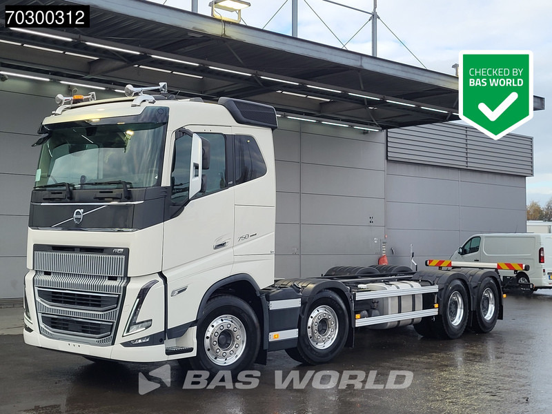 Volvo FH16 750 FH16 8X4 NEW 8x4 chassis! Air suspension Big-Axle Automatic VEB+ Euro 6 - Šasija kravas automašīna: foto 1 Volvo FH16 750 FH16 8X4 NEW 8x4 chassis! Air suspension Big-Axle Automatic VEB+ Euro 6 - Šasija kravas automašīna: foto 1