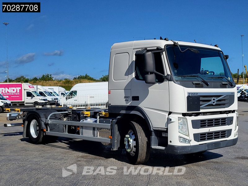 Volvo FM 330 4X2 4,60m Wheelbase BDF Automatic Euro 5 - Konteineru vedējs/ Kravas automašīna ar noņemamā virsbūve: foto 3 Volvo FM 330 4X2 4,60m Wheelbase BDF Automatic Euro 5 - Konteineru vedējs/ Kravas automašīna ar noņemamā virsbūve: foto 3