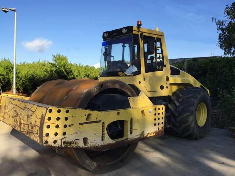 Bomag BW 226 DI-4 BVC - Kombinētais veltnis: foto 1 Bomag BW 226 DI-4 BVC - Kombinētais veltnis: foto 1