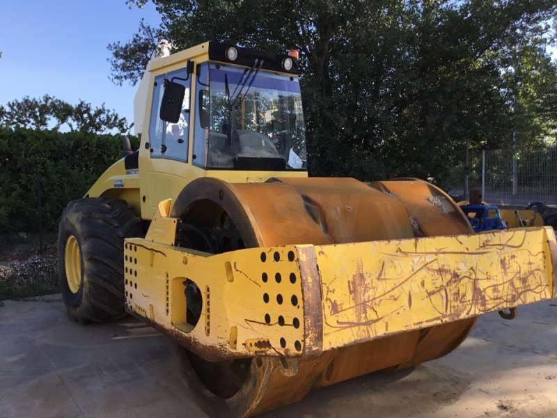Bomag BW 226 DI-4 BVC - Kombinētais veltnis: foto 4 Bomag BW 226 DI-4 BVC - Kombinētais veltnis: foto 4