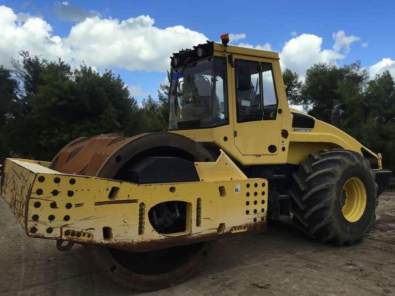 Bomag BW 226 DI-4 BVC - Kombinētais veltnis: foto 2 Bomag BW 226 DI-4 BVC - Kombinētais veltnis: foto 2