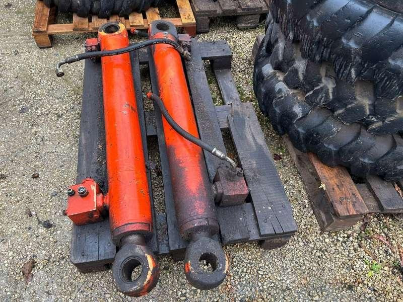 Riteņu ekskavators Case 788-P: foto 15