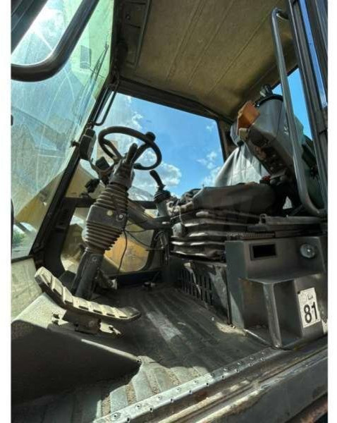 Riteņu ekskavators Case 788-PRR: foto 15 Riteņu ekskavators Case 788-PRR: foto 15