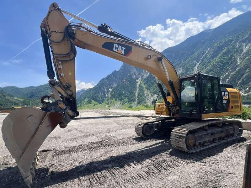 Caterpillar 330F LN - Kāpurķēžu ekskavators: foto 1 Caterpillar 330F LN - Kāpurķēžu ekskavators: foto 1