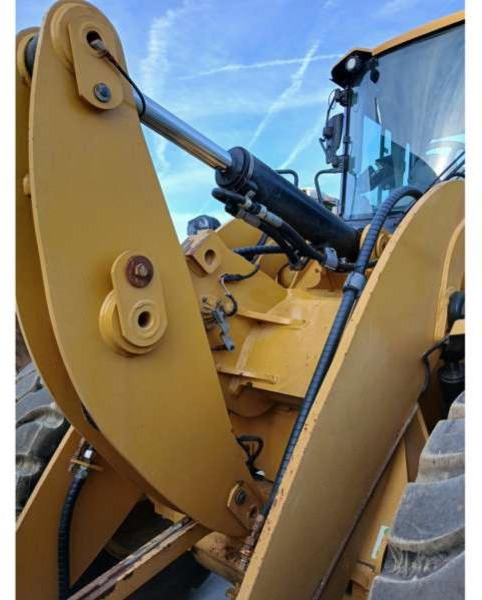 Riteņu iekrāvējs Caterpillar 926M: foto 11