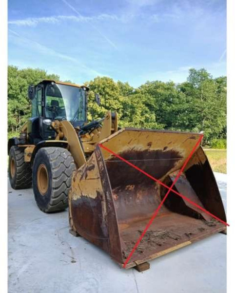 Riteņu iekrāvējs Caterpillar 926M: foto 9