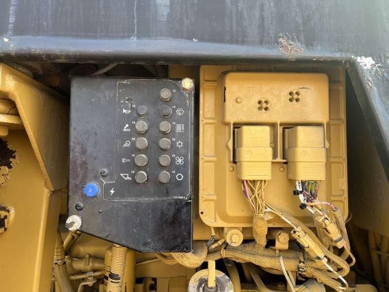 Kāpurķēžu iekrāvējs Caterpillar 953C2: foto 35