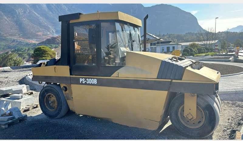 Pneimatiskais veltnis Caterpillar PS300B: foto 8