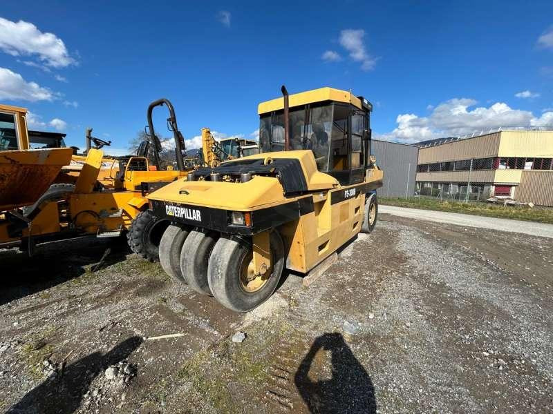 Pneimatiskais veltnis Caterpillar PS300B: foto 21