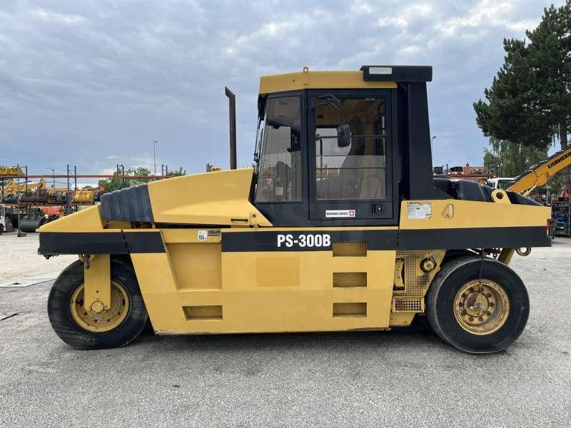 Caterpillar PS300B - Pneimatiskais veltnis: foto 4 Caterpillar PS300B - Pneimatiskais veltnis: foto 4