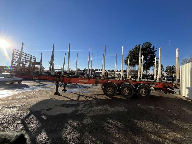 Fruehauf GRUMIERE 3 ESSIEUX - Kokvedēja puspiekabe: foto 4 Fruehauf GRUMIERE 3 ESSIEUX - Kokvedēja puspiekabe: foto 4
