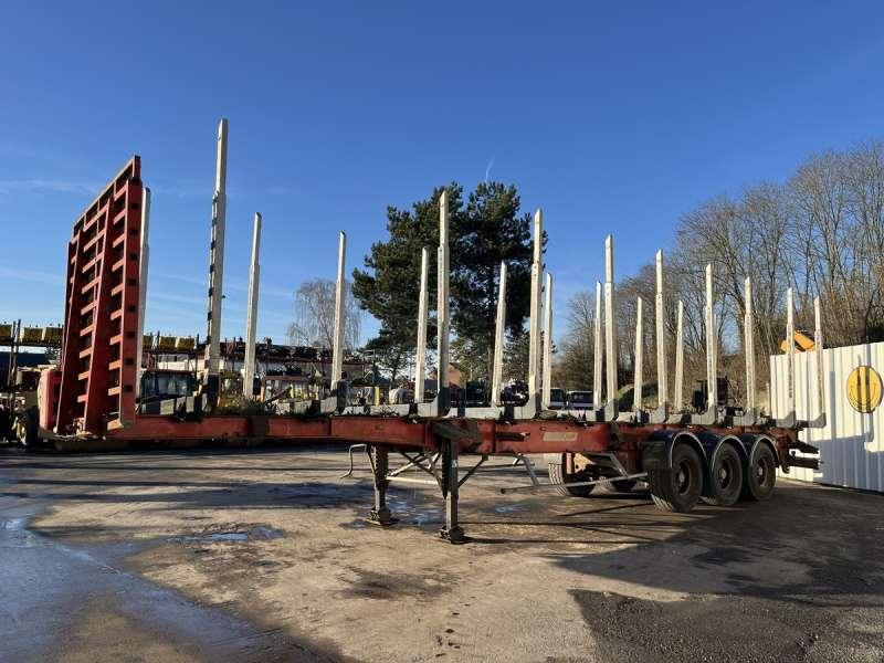 Fruehauf GRUMIERE 3 ESSIEUX - Kokvedēja puspiekabe: foto 3 Fruehauf GRUMIERE 3 ESSIEUX - Kokvedēja puspiekabe: foto 3