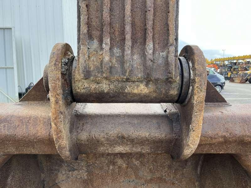 Demontāžas ekskavators Hitachi EX400LC: foto 23