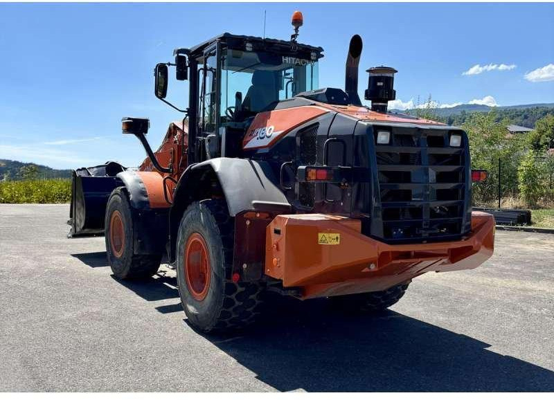 Hitachi ZW180-6 - Riteņu iekrāvējs: foto 3 Hitachi ZW180-6 - Riteņu iekrāvējs: foto 3