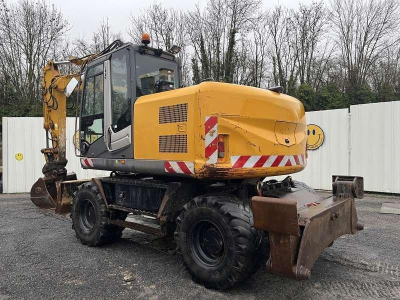 Hitachi ZX140W-3 - Riteņu ekskavators: foto 4 Hitachi ZX140W-3 - Riteņu ekskavators: foto 4