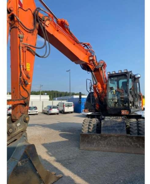 Hitachi ZX170W-5B - Riteņu ekskavators: foto 3 Hitachi ZX170W-5B - Riteņu ekskavators: foto 3