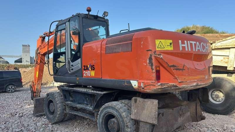 Hitachi ZX210W-3 - Riteņu ekskavators: foto 4 Hitachi ZX210W-3 - Riteņu ekskavators: foto 4