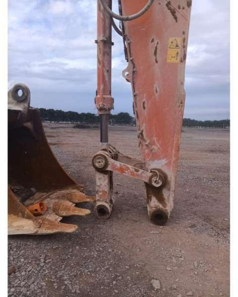 Hitachi ZX690LCR-7 - Kāpurķēžu ekskavators: foto 5 Hitachi ZX690LCR-7 - Kāpurķēžu ekskavators: foto 5